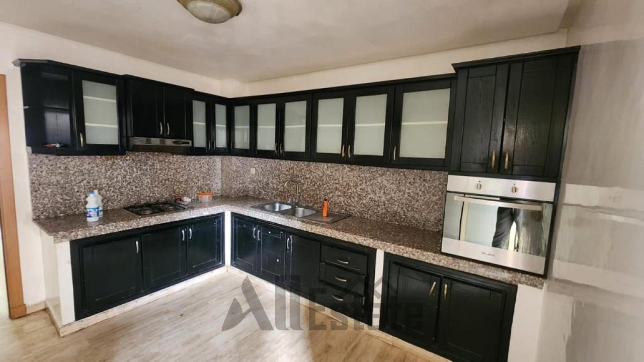 Appartement vide résidence fermée les champs Nassim
